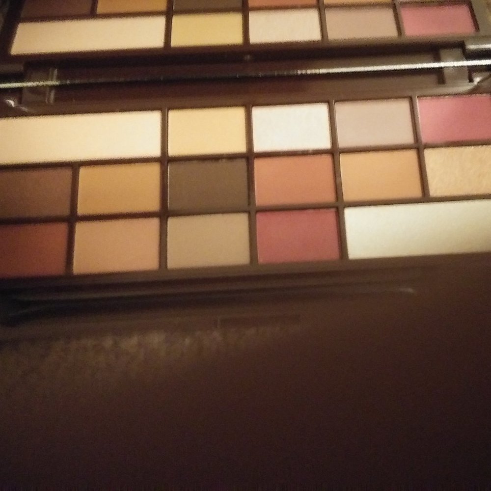 Makeup Revolution Chocolate Elixir Palette